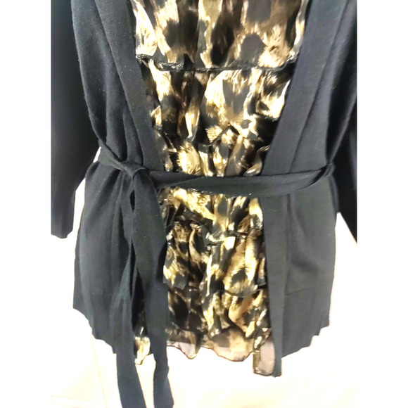 Chico's Women's Sweater Size 1 Medium Black Leopard Print Ruffle Quarter Sleeve - Picture 3 of 7